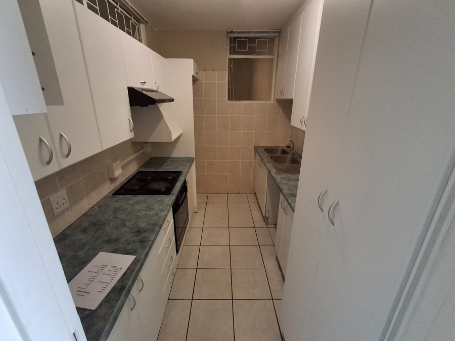 To Let 1 Bedroom Property for Rent in Summerstrand Eastern Cape